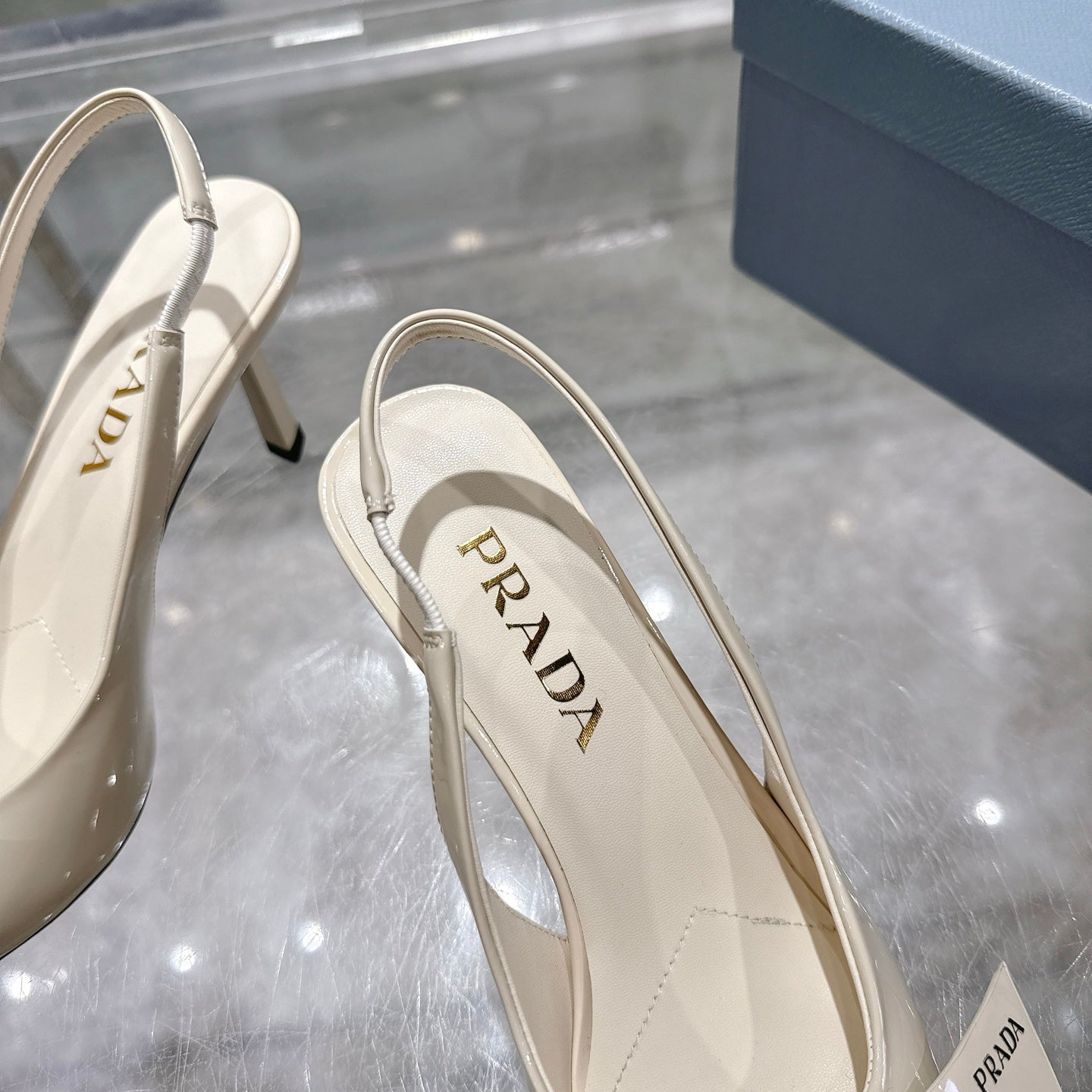 255QP41ZDE Stylish leather High heels