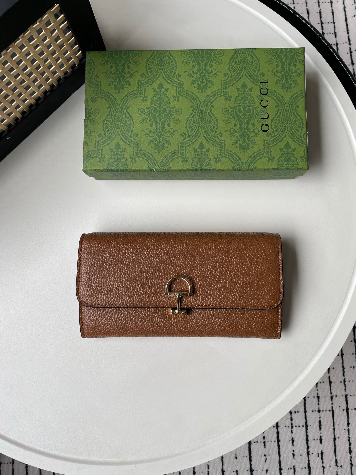 15RB73BDE Stylish leather bag