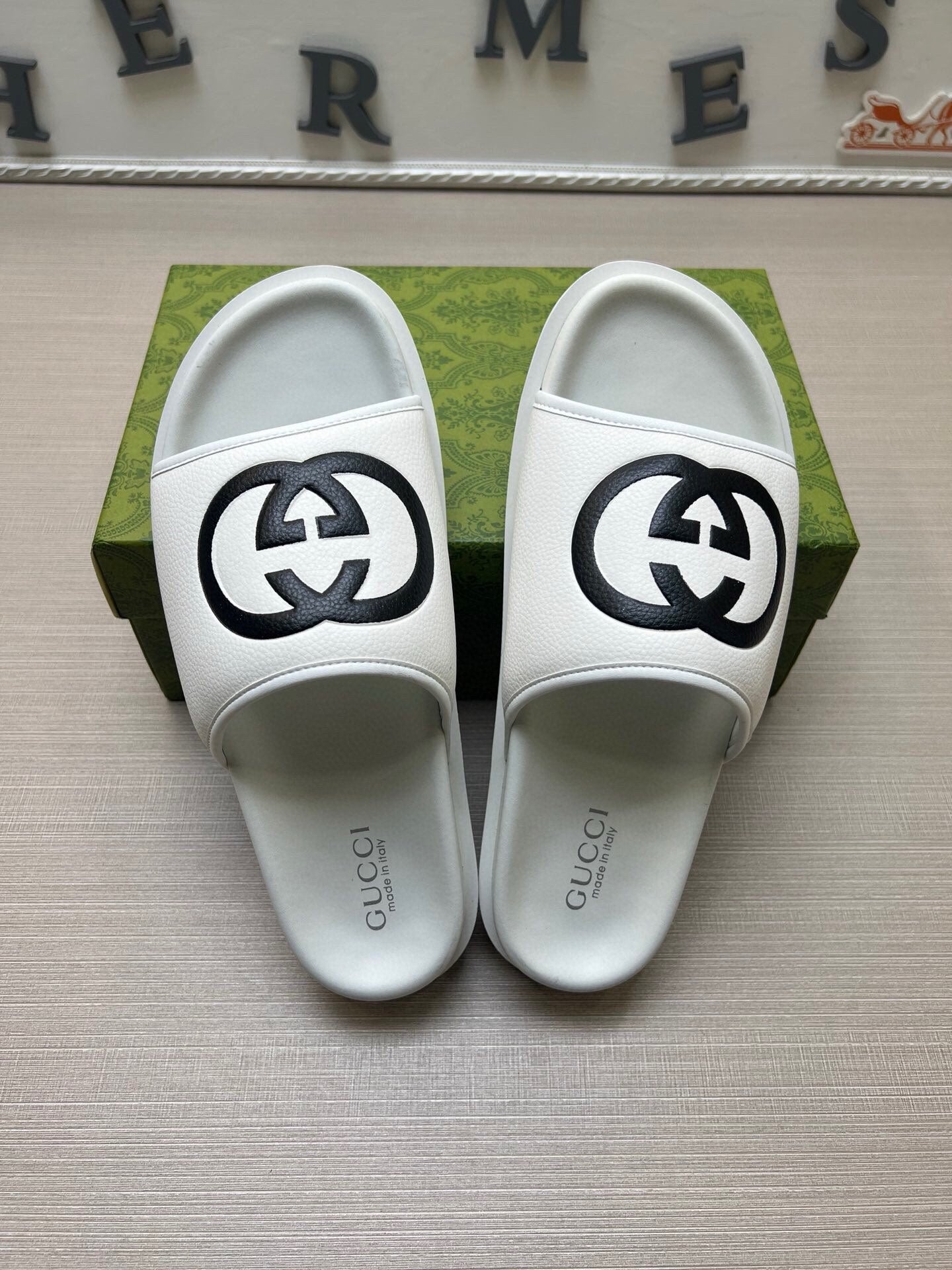 5WB241ZDE Stylish Slippers