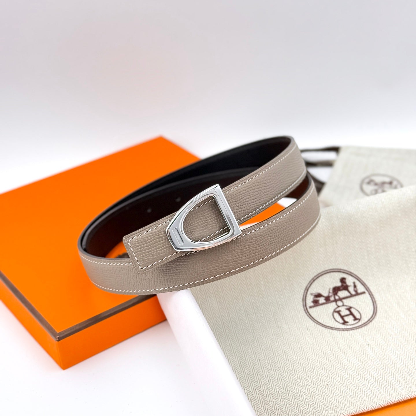 155RH232PDE Stylish  High quality belt With full package