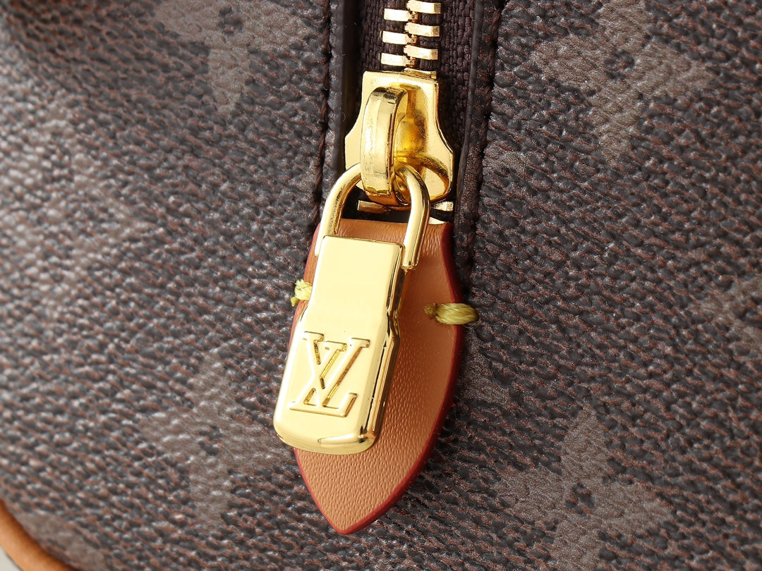 15RE69BDE Stylish leather bag