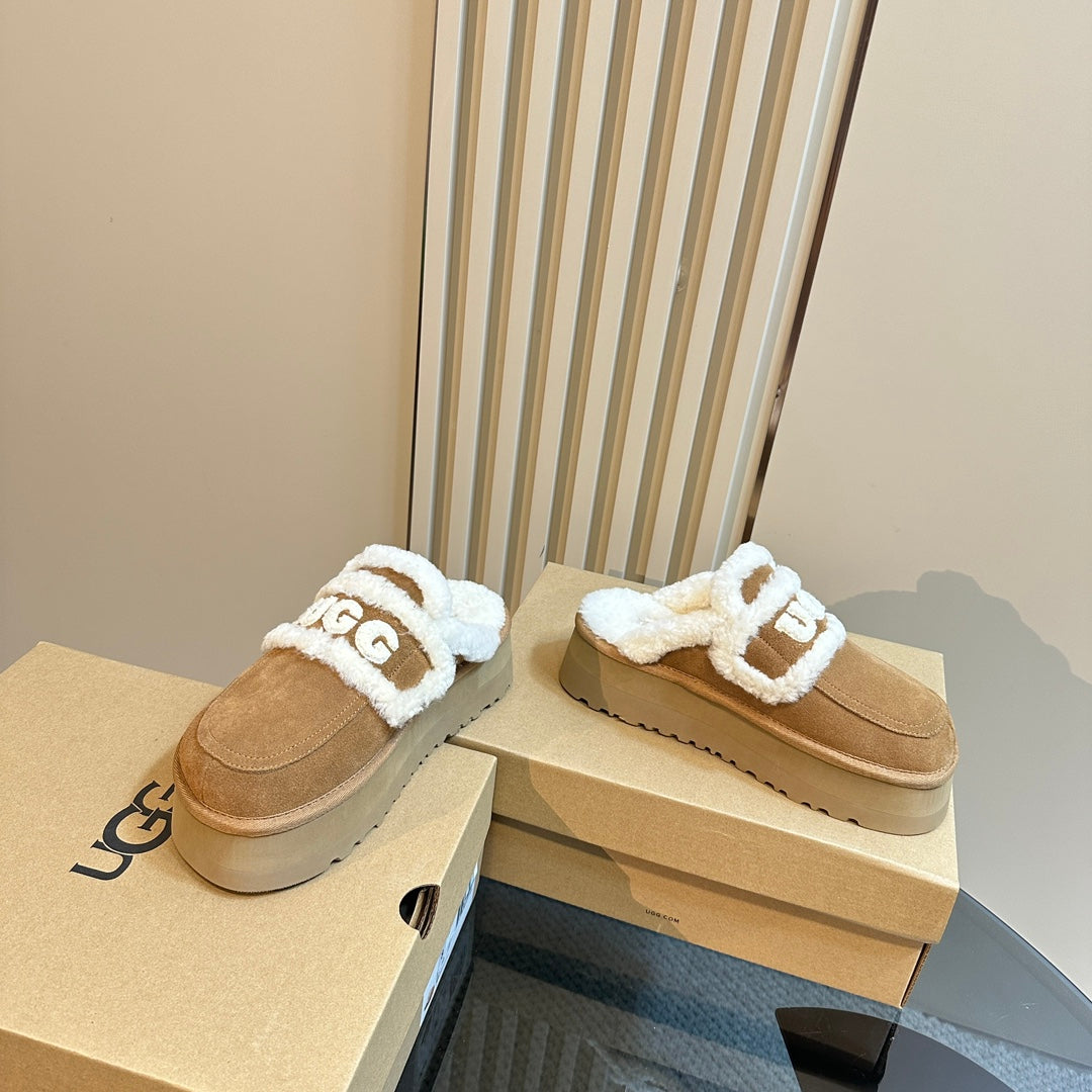 1JU24ZDE Stylish Slippers