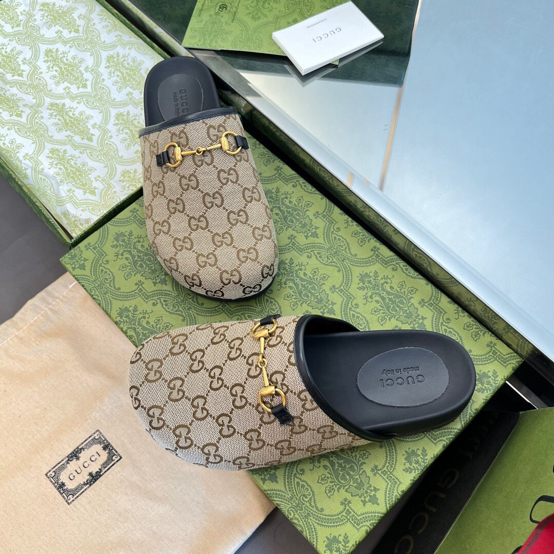 2YB26ZDE Stylish Slippers