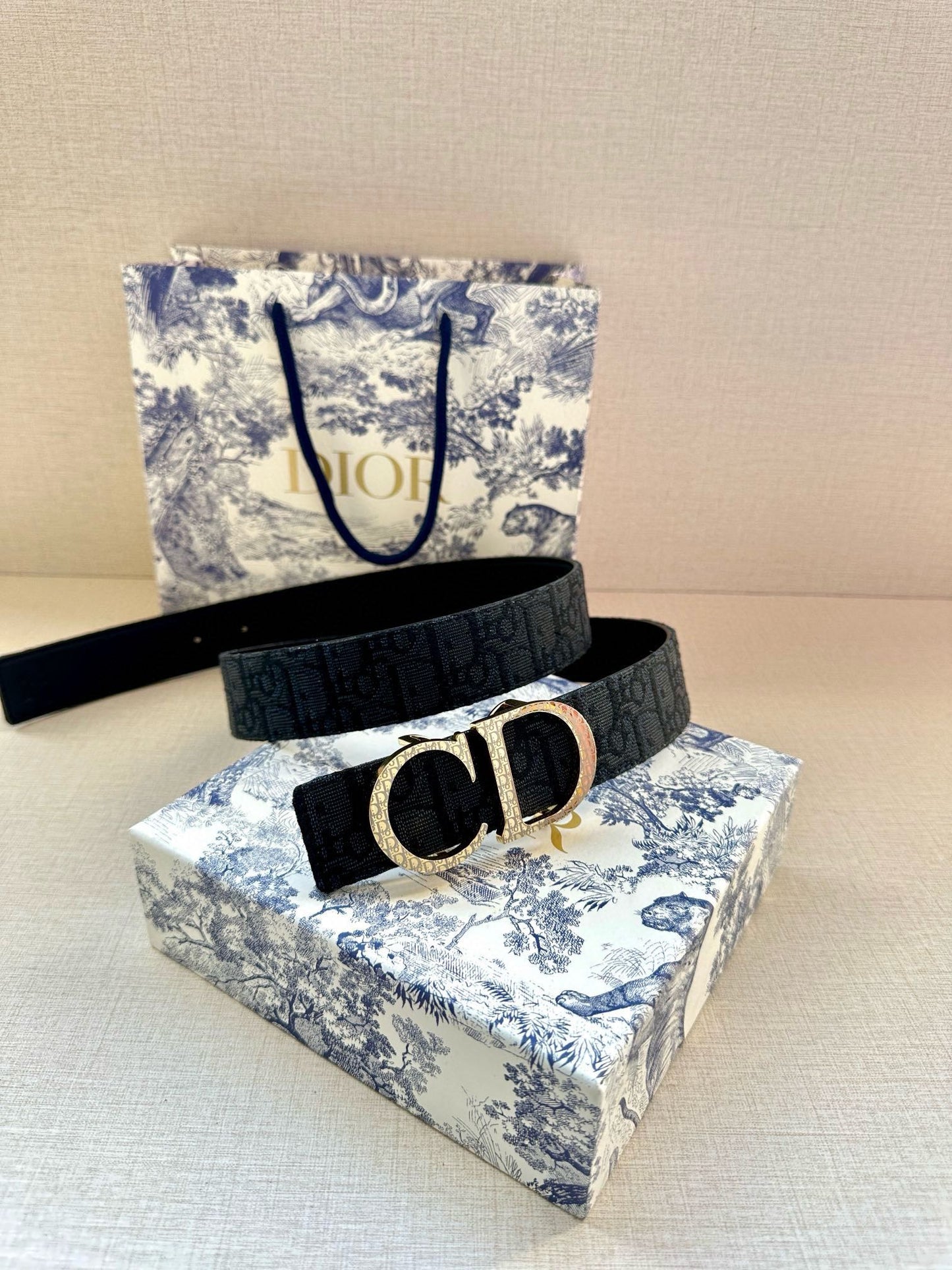 155RD206PDE Stylish  High quality belt With full package