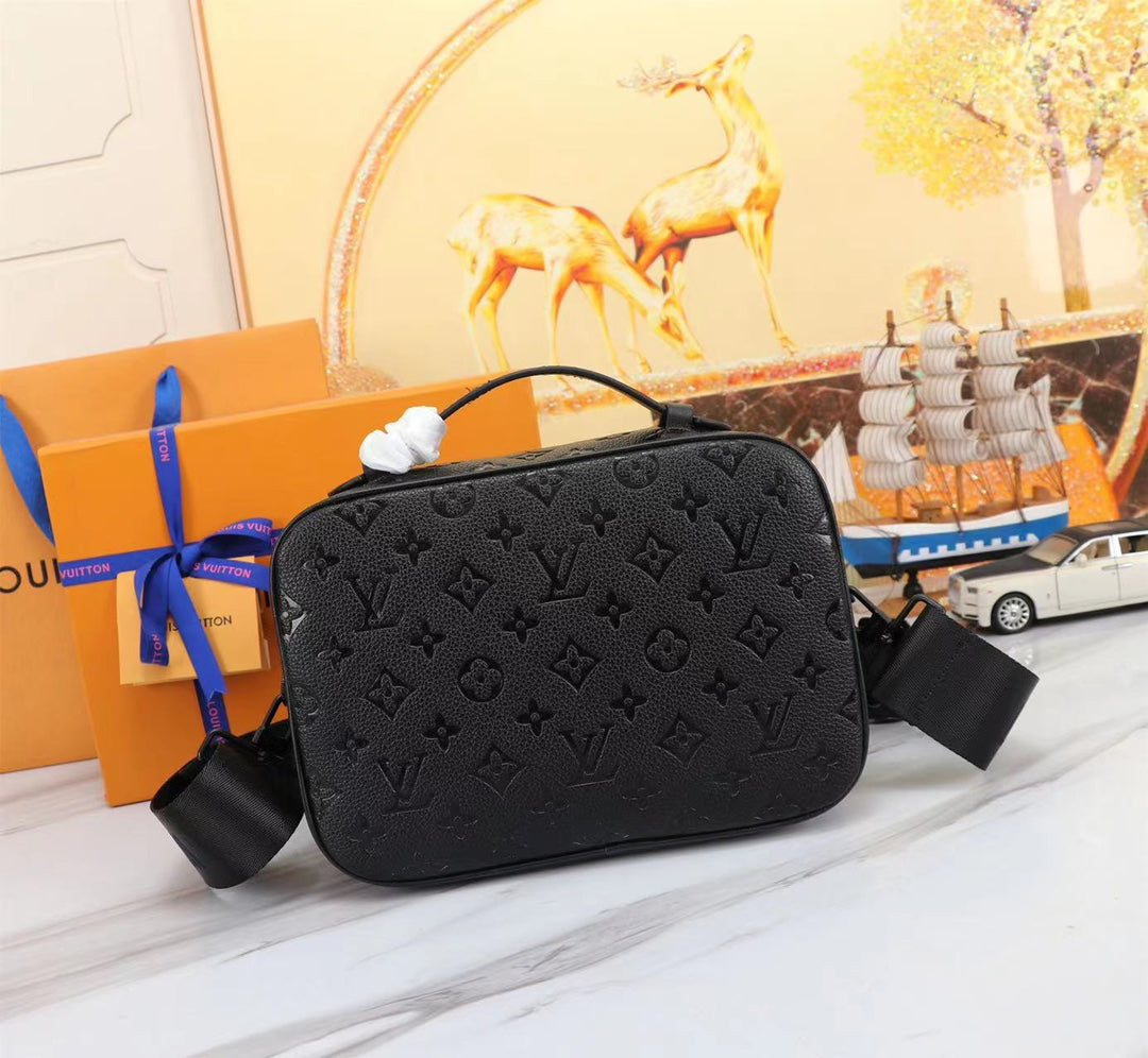 2XE137BDE Stylish leather bag 