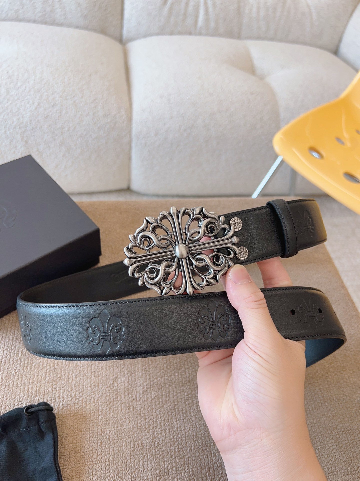 255RA17PDE Stylish  High quality belt With full package