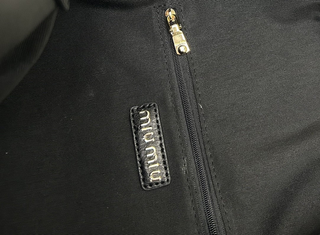 1XC379BDE Stylish leather bag 