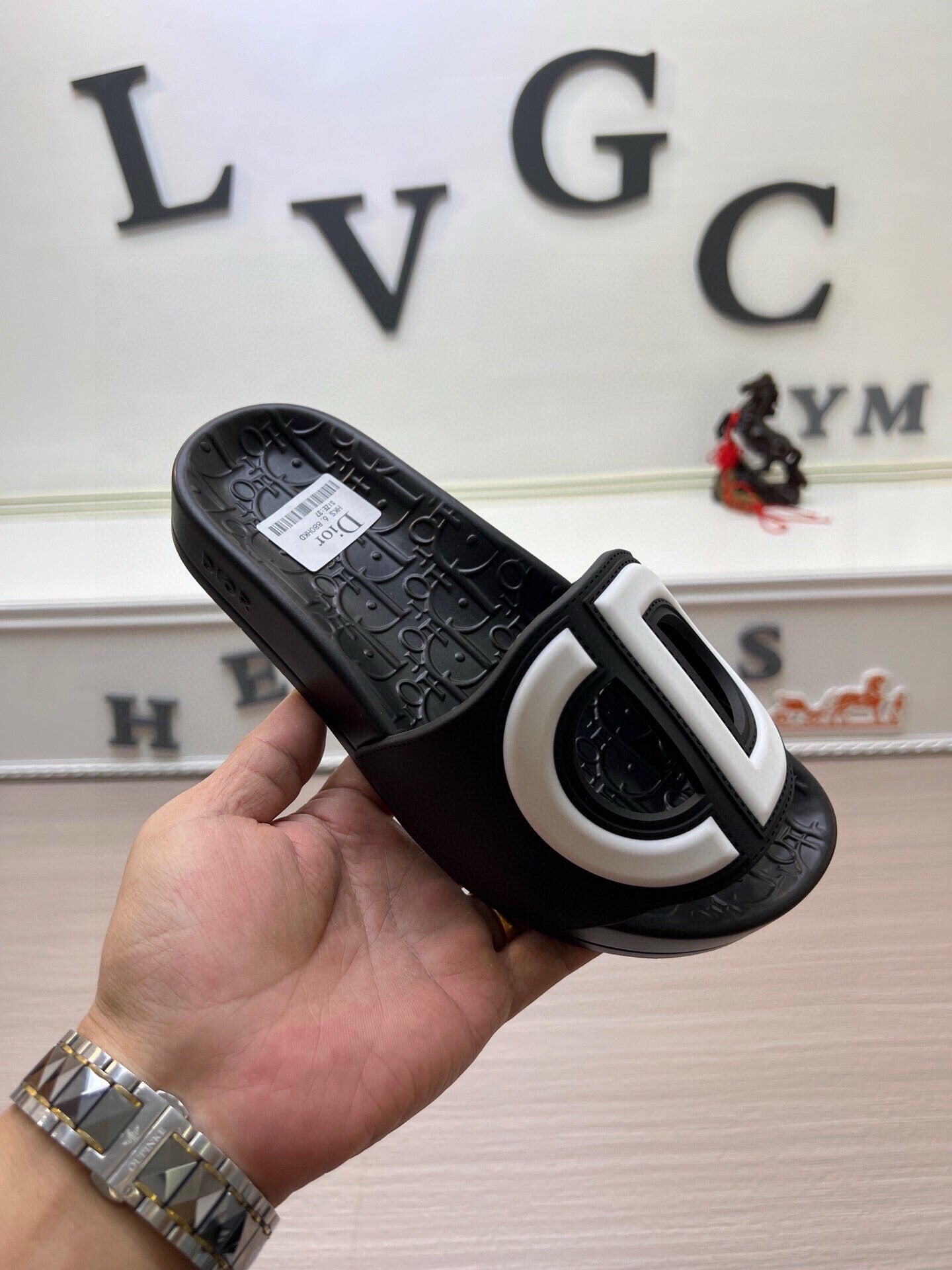 5LD213ZDE Stylish Slippers