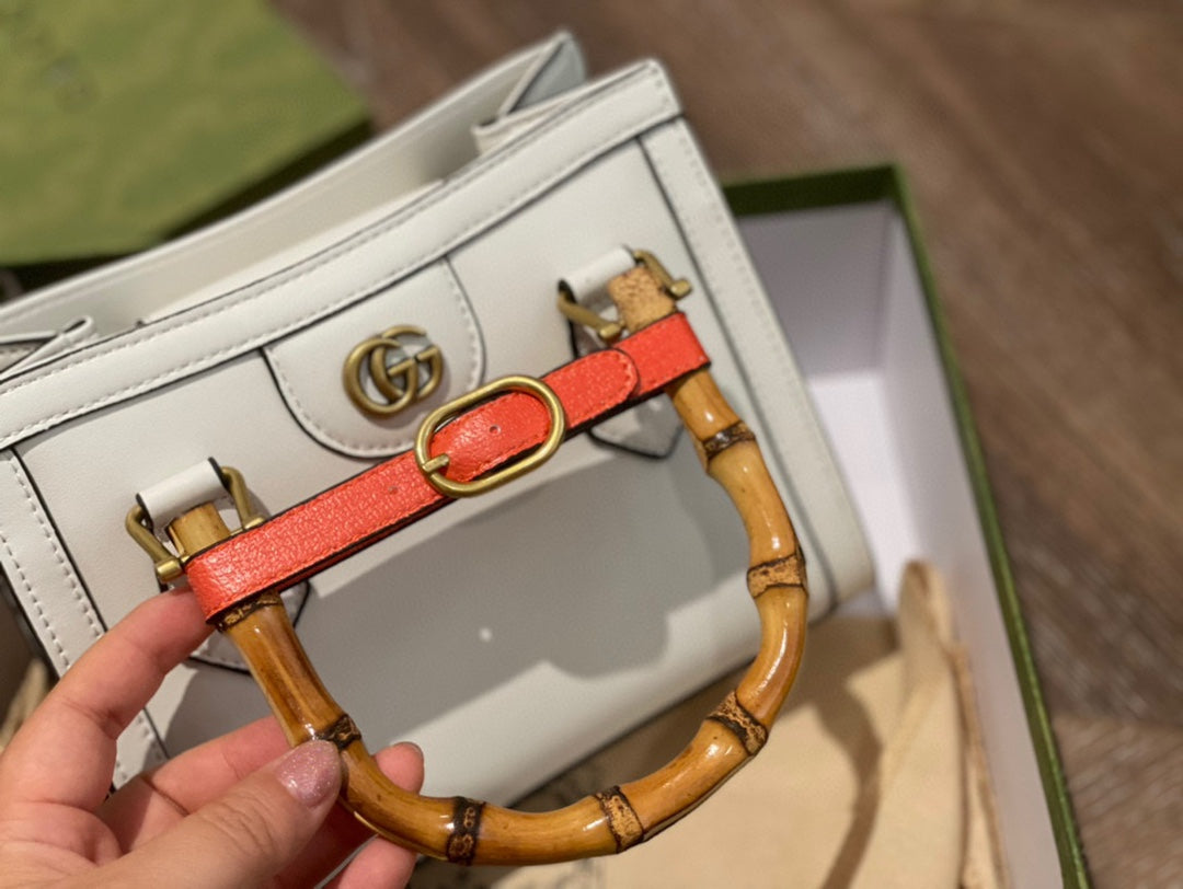 1XB118BDE Stylish leather bag 