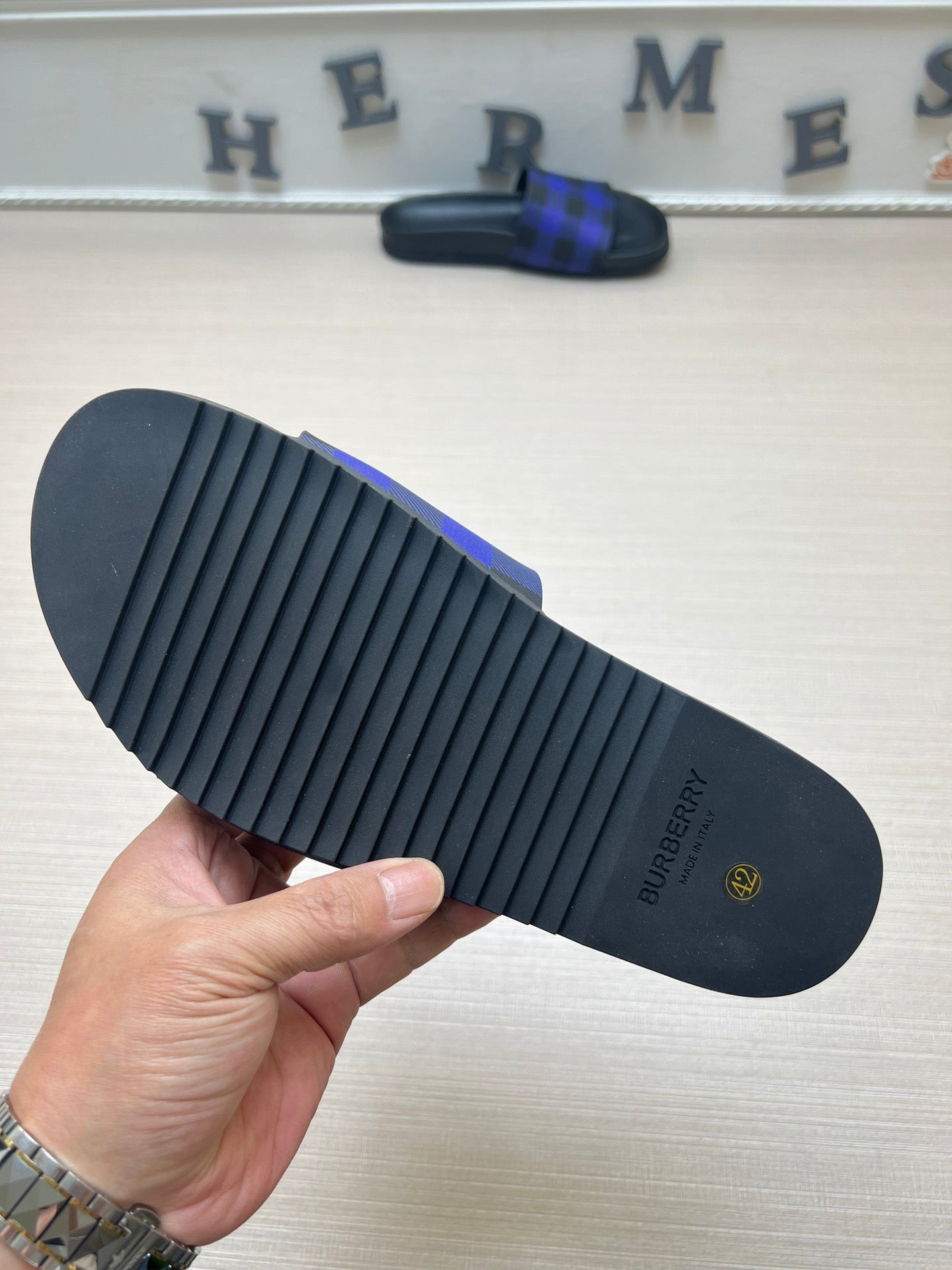 54R119ZDE Stylish slippers