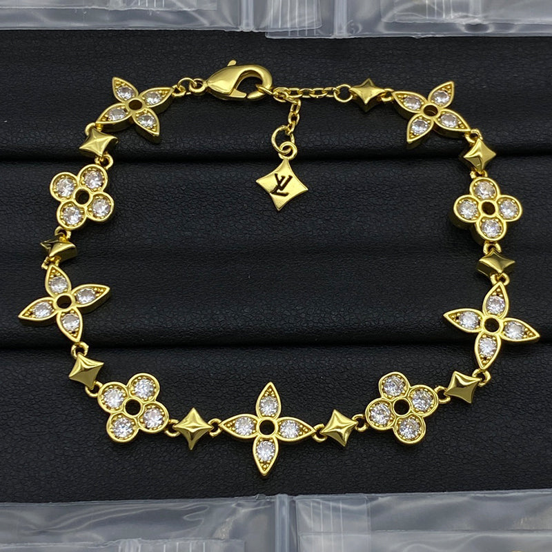 14E703KDE Stylish  Bracelets