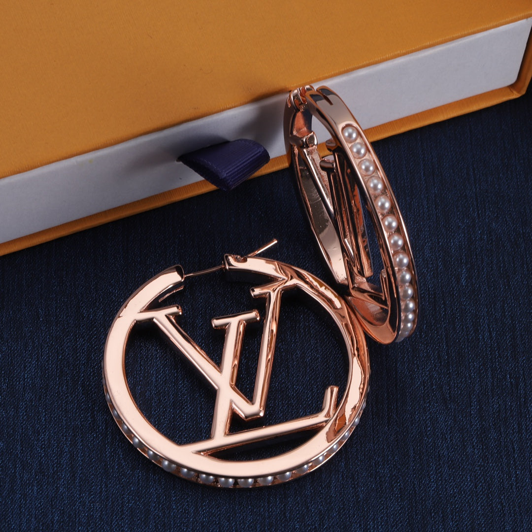 14E238EDE Stylish Earrings