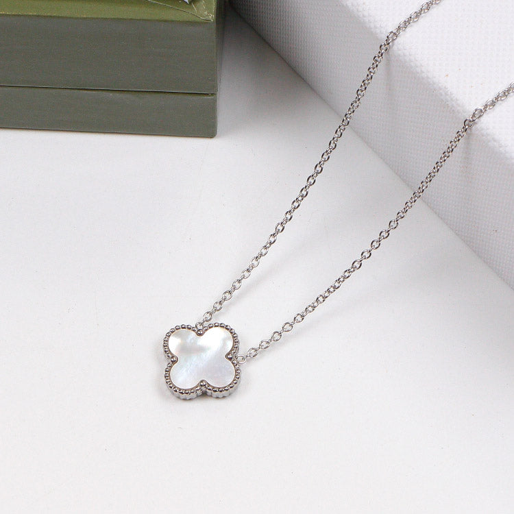 2VA11XDE Stylish  necklaces both sides: one side is full of diamonds, and the other color