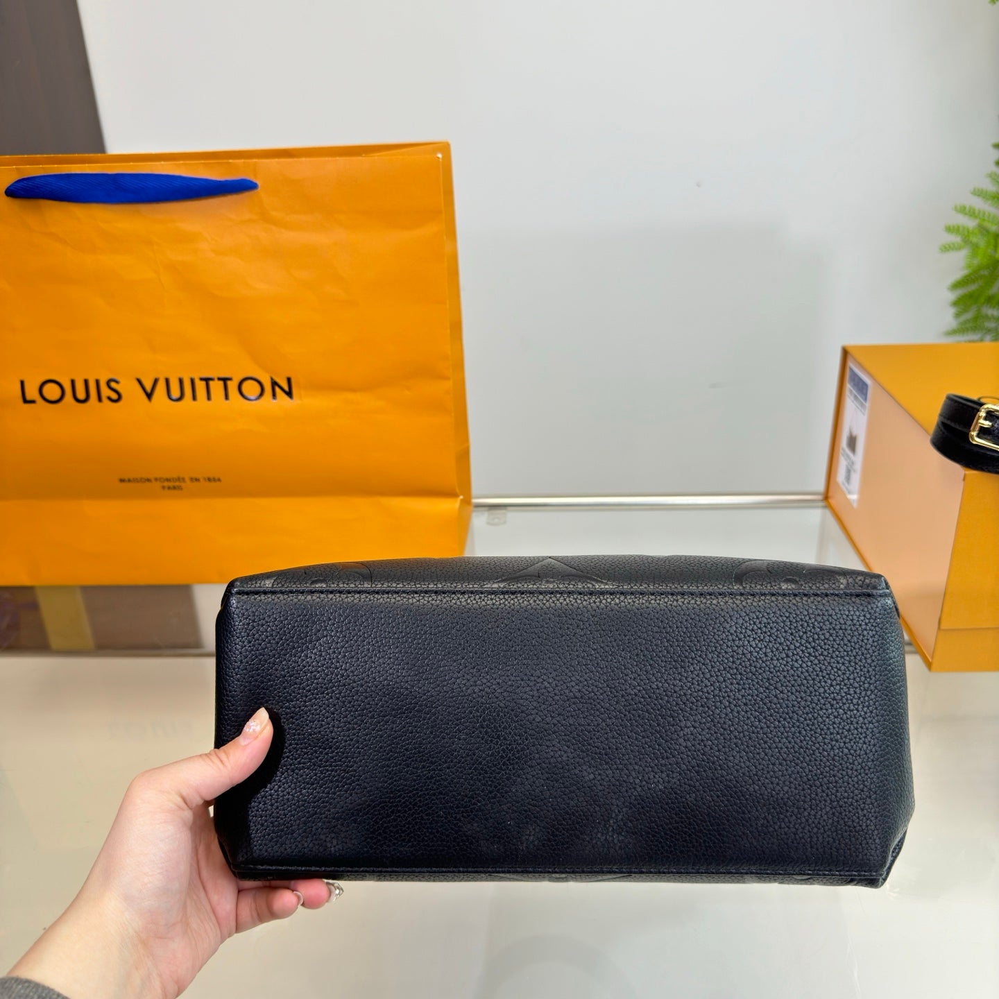 6EX15BDE Stylish leather bag