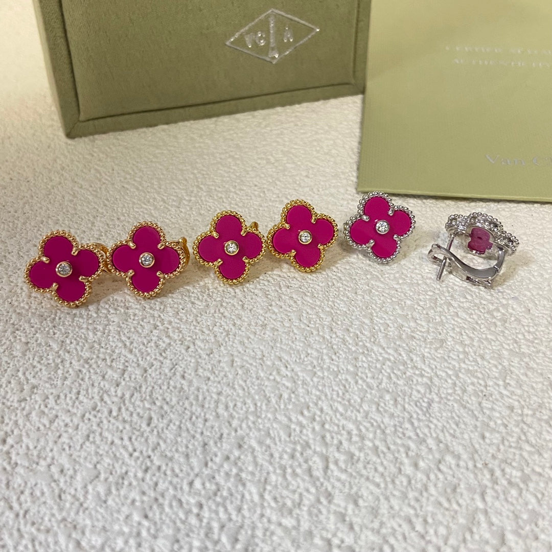 575RVA3EDE Stylish Earrings