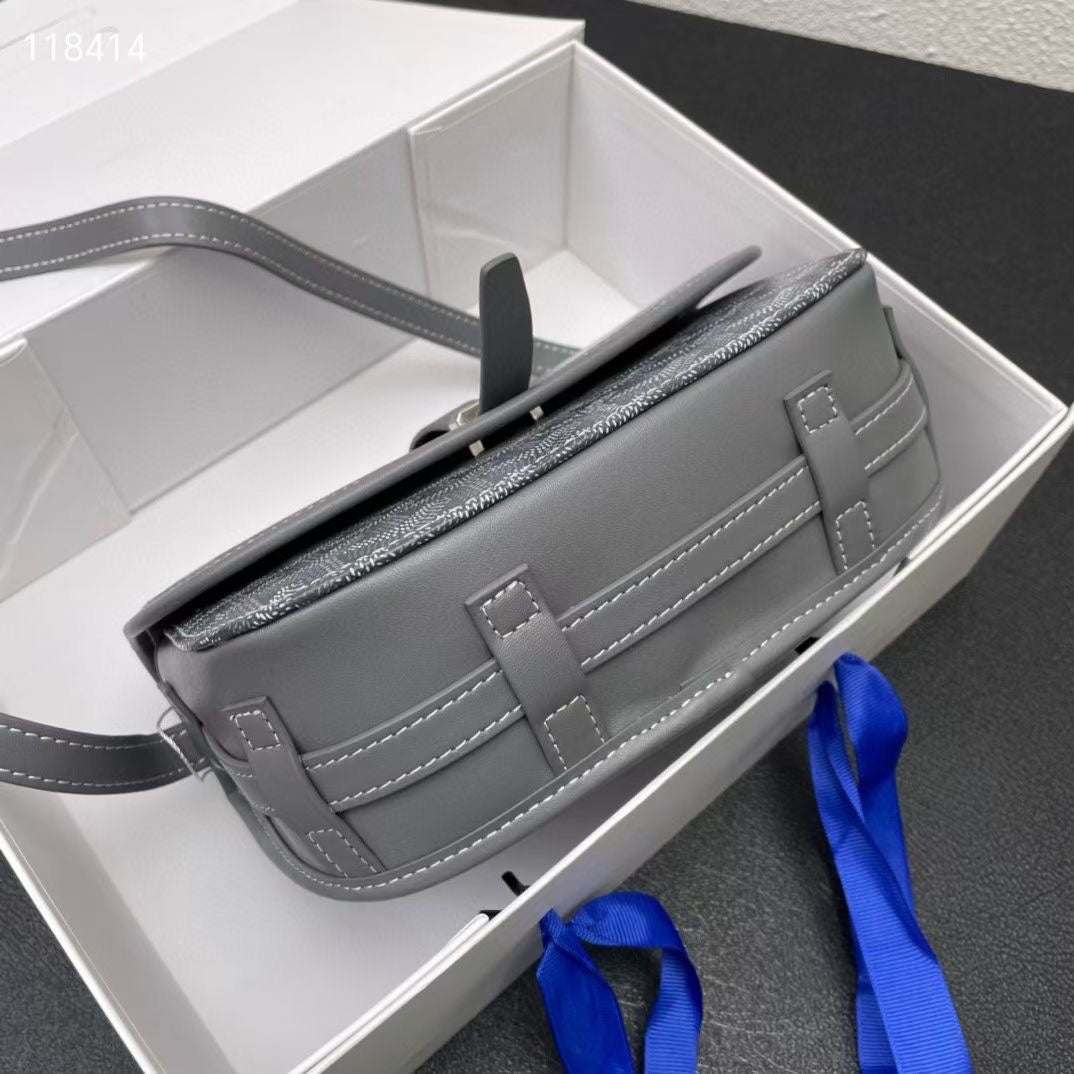 165RA7BDE Stylish leather bag