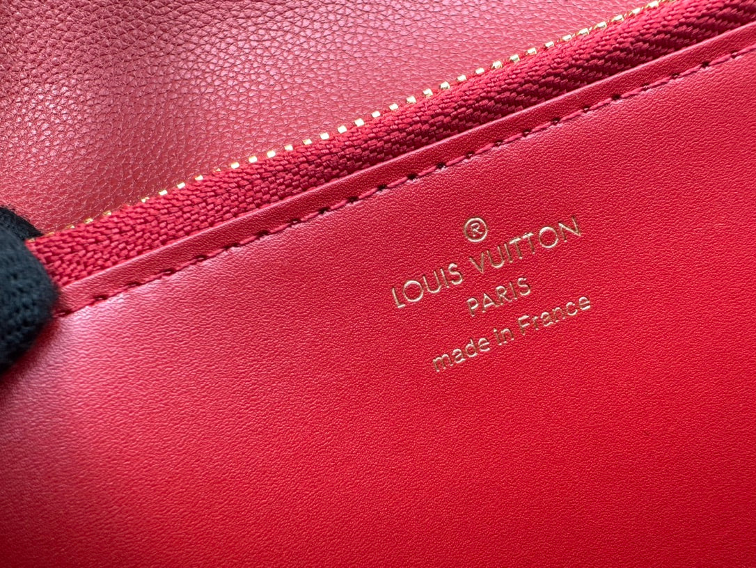 1XE74BDE Stylish leather wallets with package