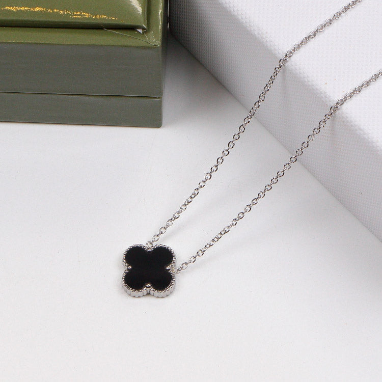 2VA11XDE Stylish  necklaces both sides: one side is full of diamonds, and the other color