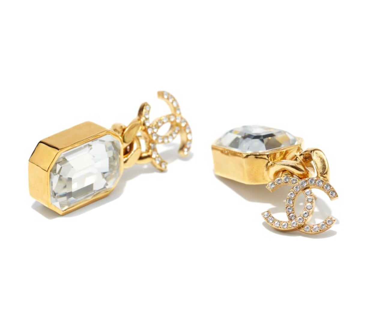 14C417EDE Stylish Earrings