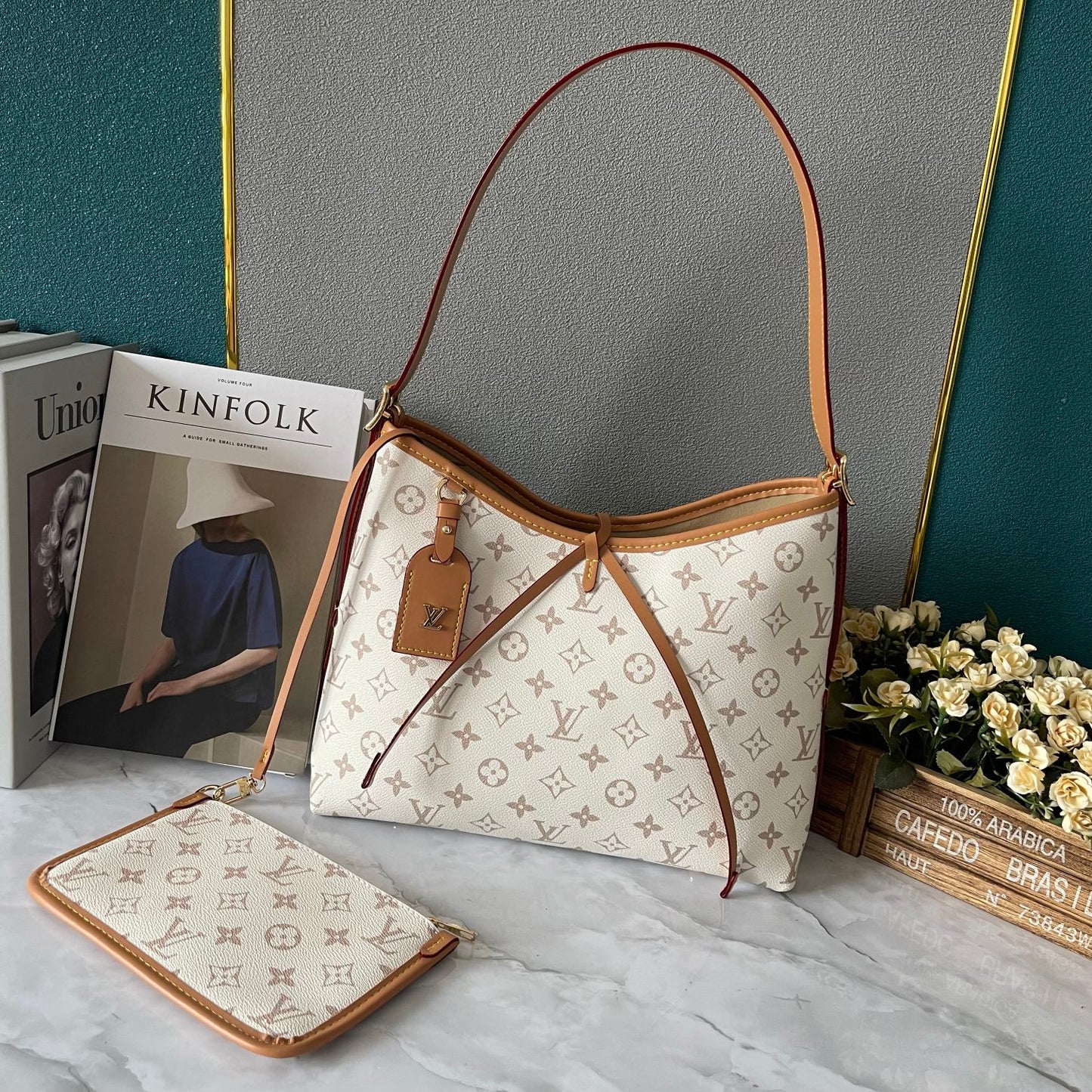 12XE277BDE Stylish leather bag 