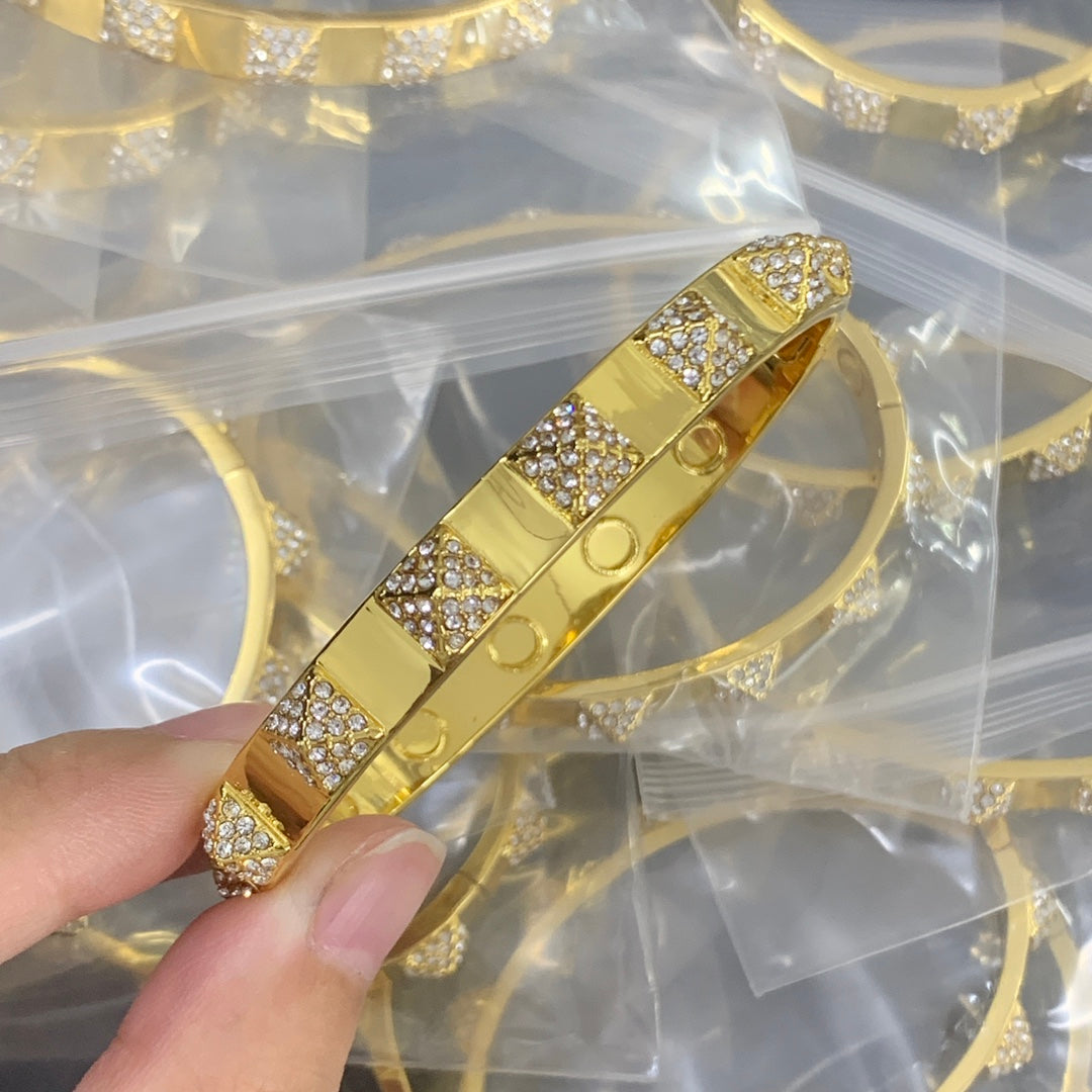 84VL62KDE Stylish Bracelets