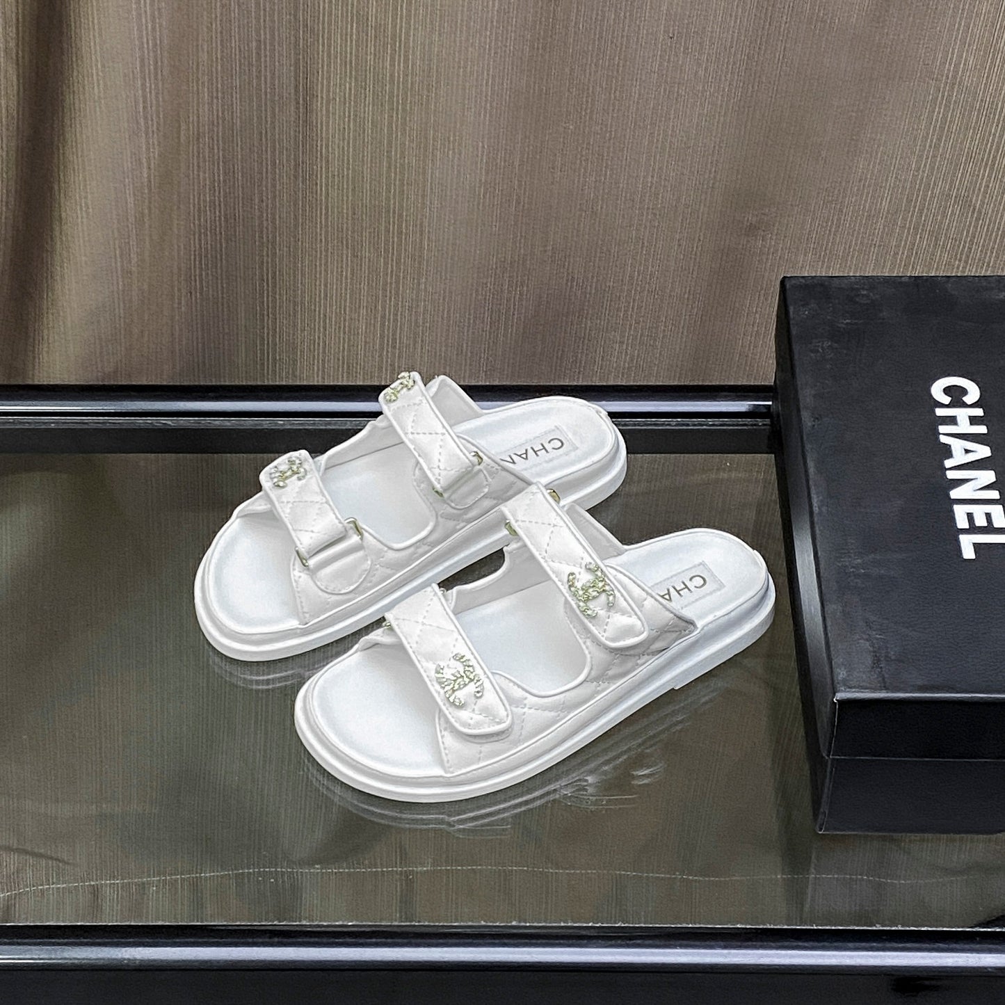 14C75ZDE Stylish Slippers