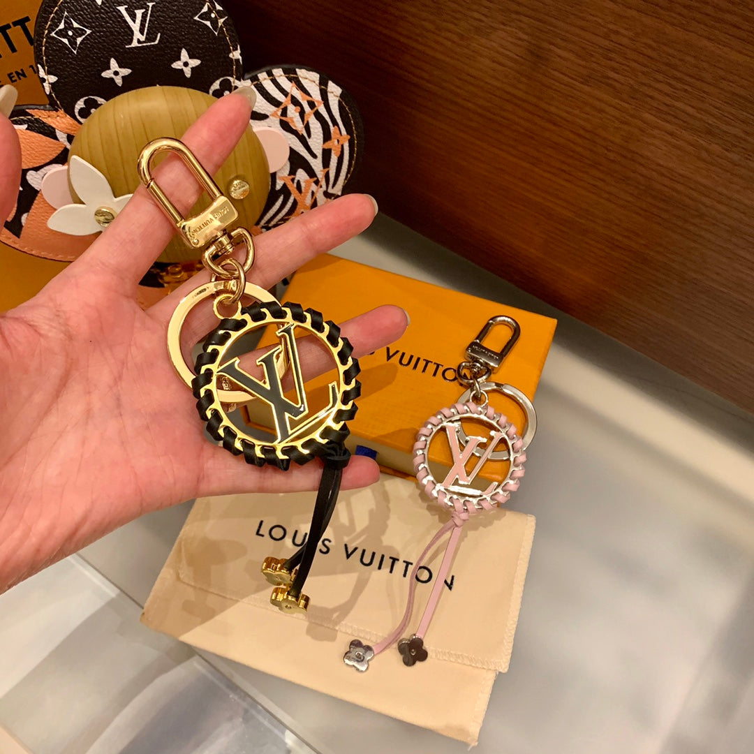 1E9ADE Stylish  Keychains