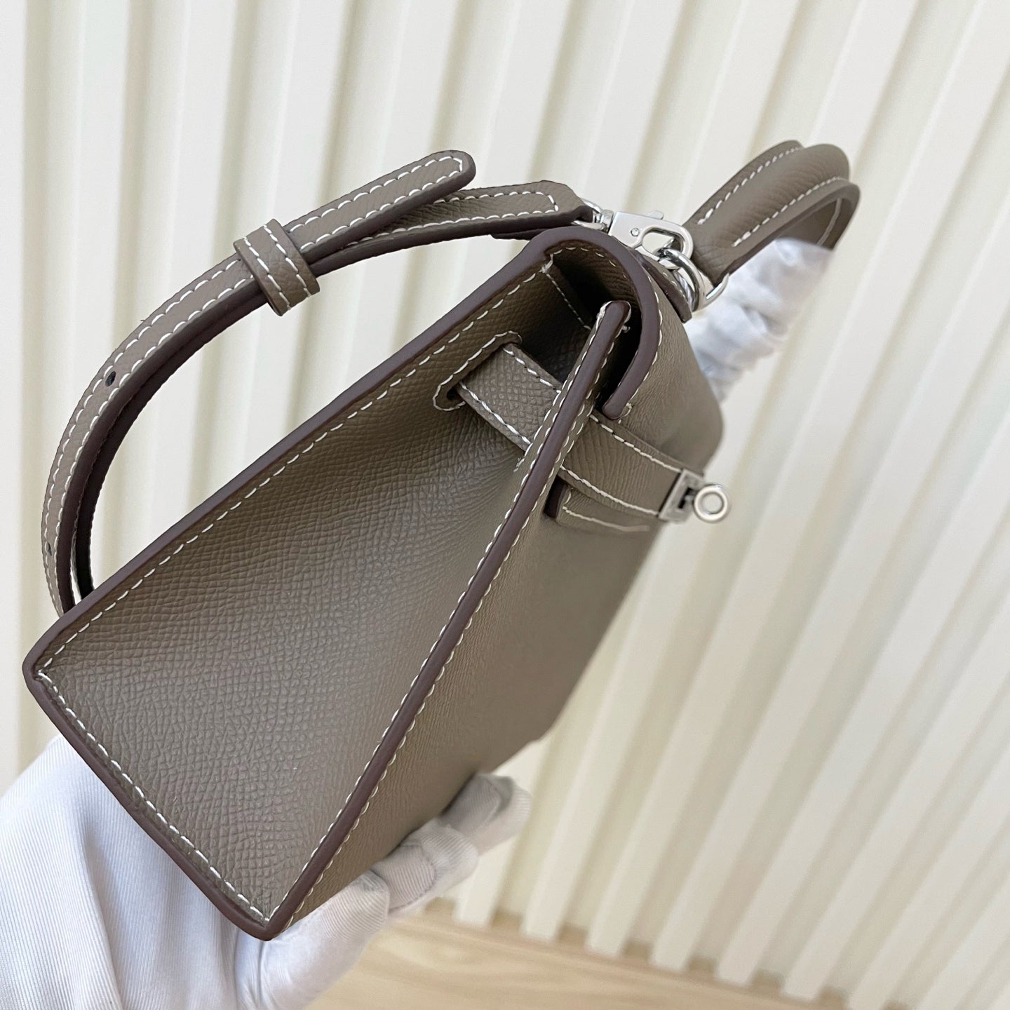2WH27BDE Stylish leather bag