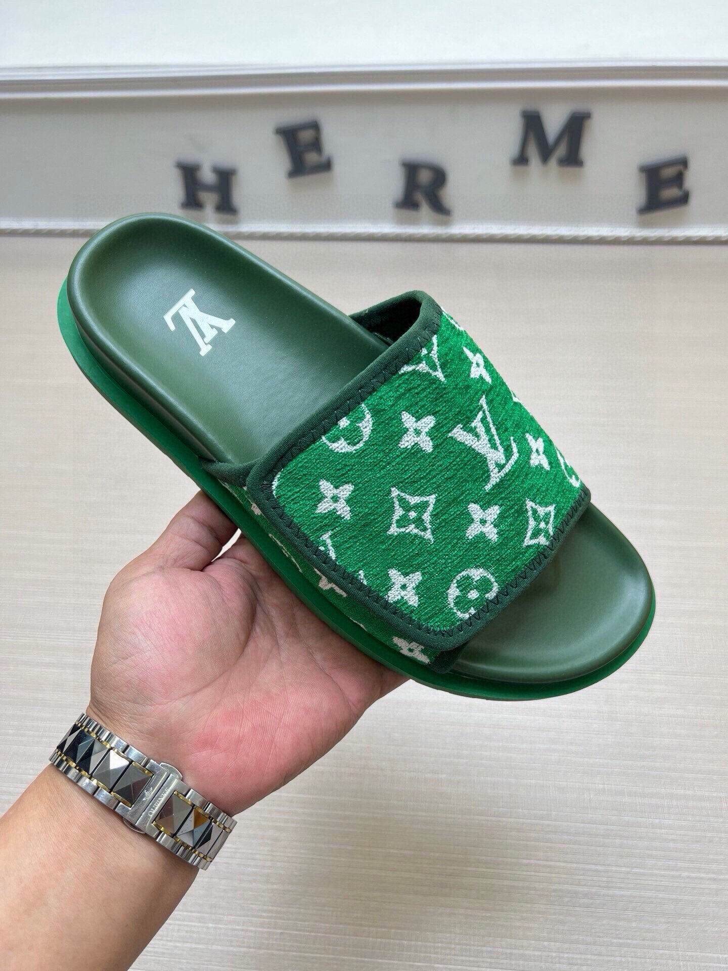 5LE209ZDE Stylish Slippers