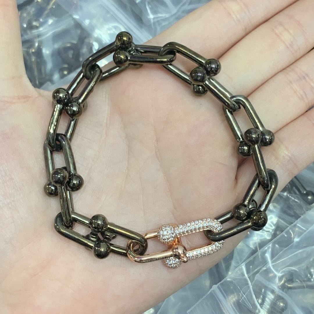8XT31XDE Stylish  Earring Bracelets Necklaces