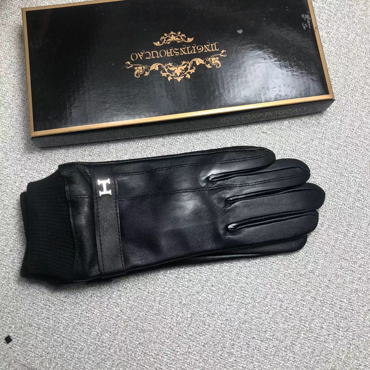 24H84SDE Stylish gloves