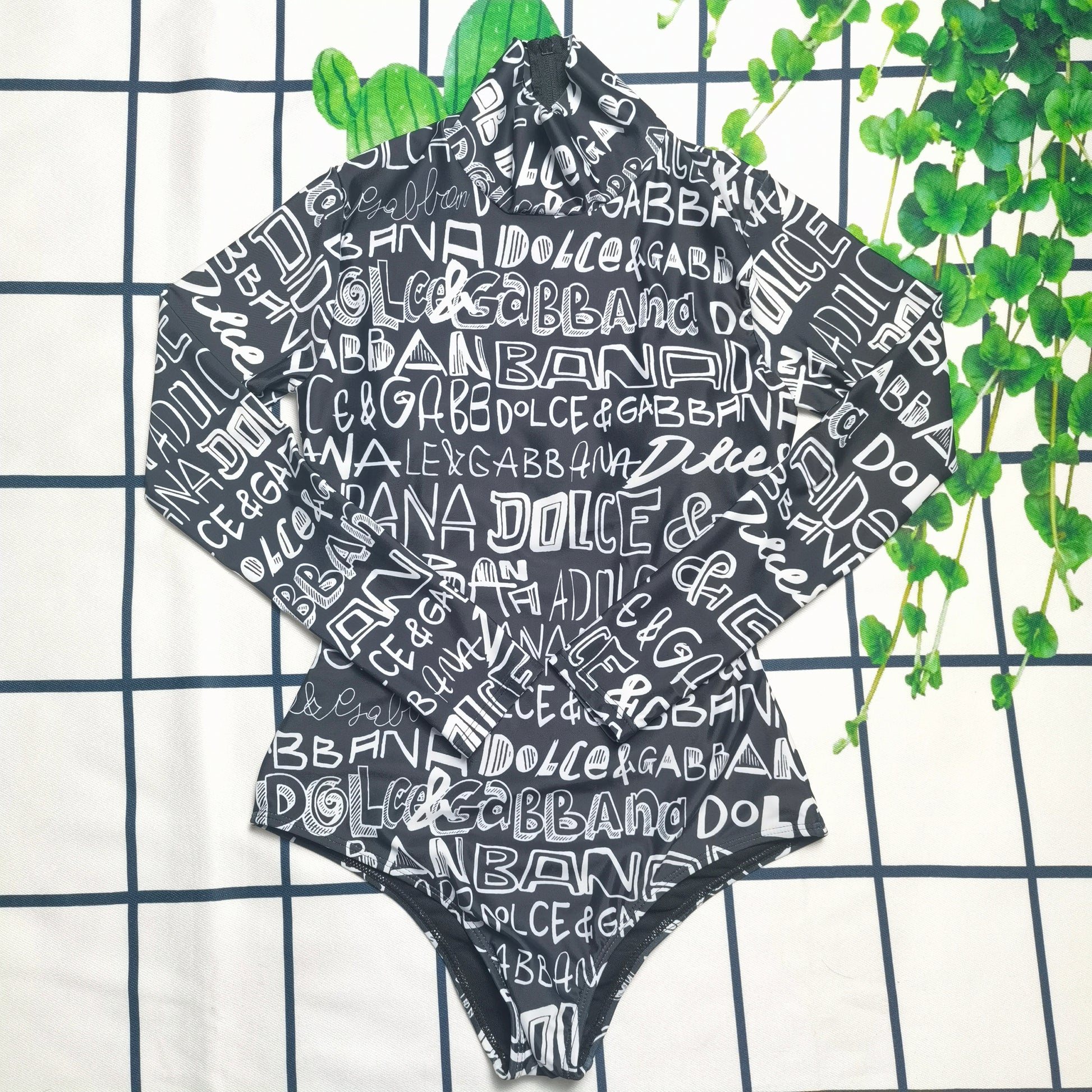 14A105YDE Stylish Long sleeve swimsuit