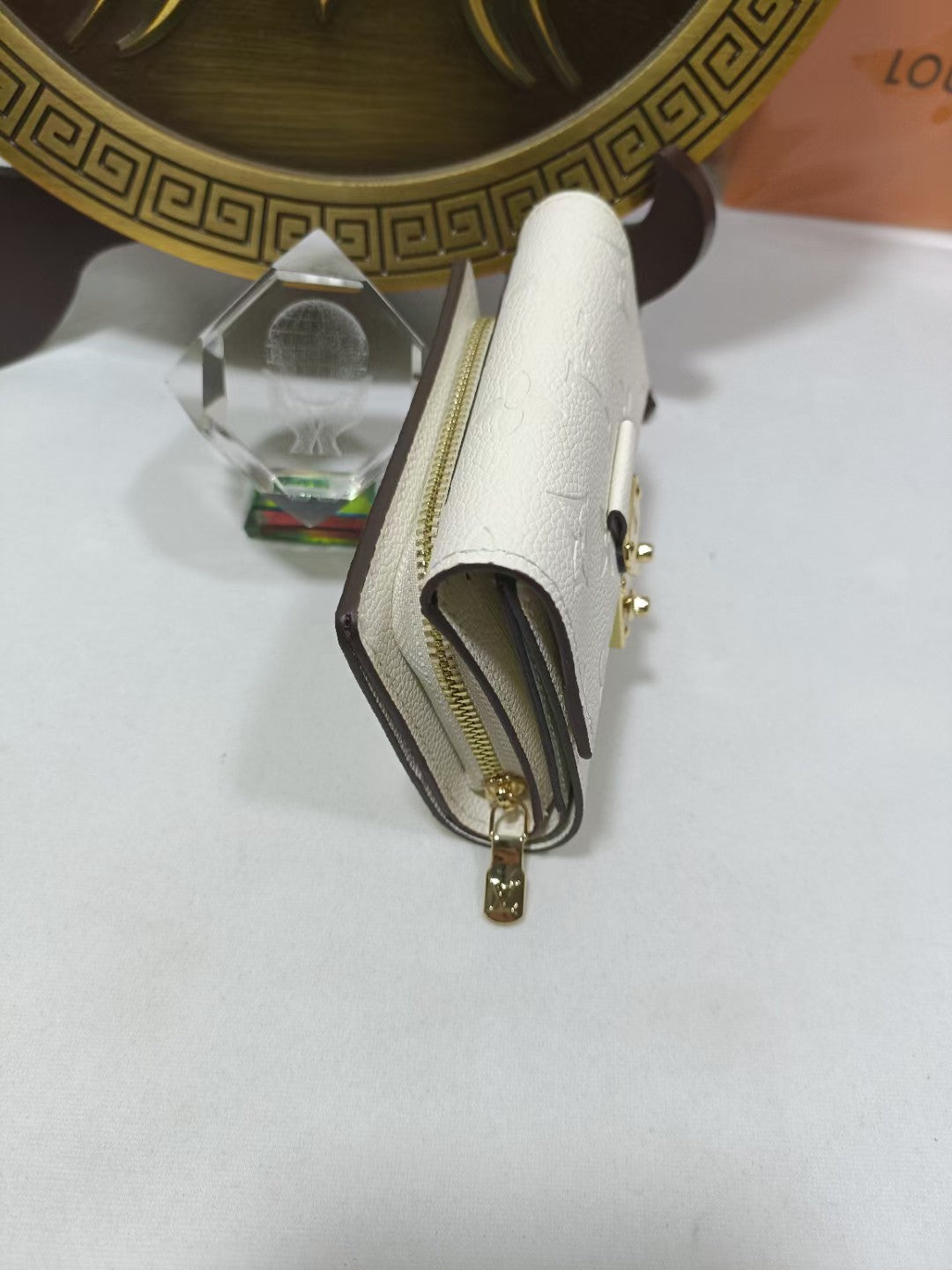 1XB385BDE Stylish leather wallets  ( with boxs)