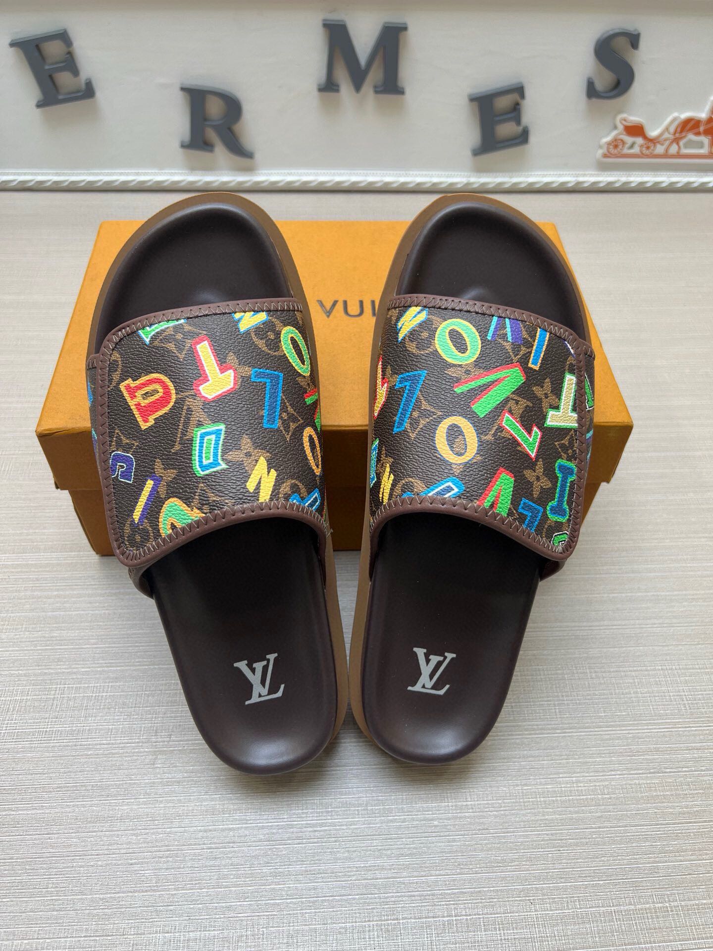 5WE247ZDE Stylish Slippers