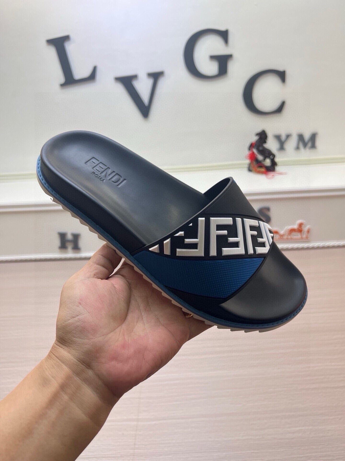 535ZF283ZDE Stylish Slippers