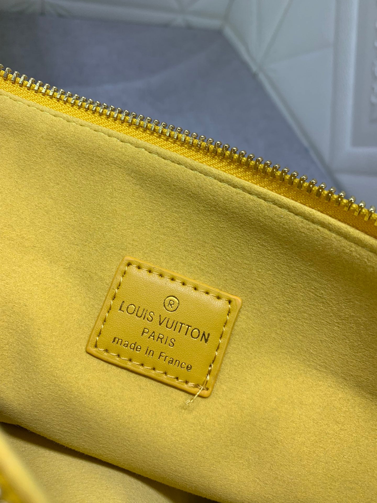 2XE40BDE Stylish leather bag 