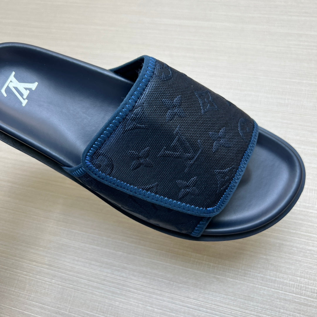 54E14ZDE Stylish slippers