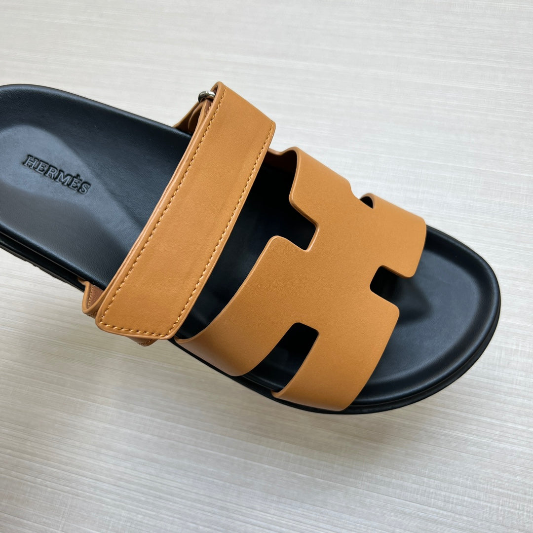 54H1ZDE Stylish slippers