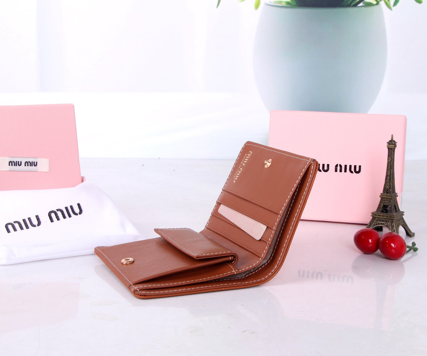 15RA77BDE Stylish leather bag