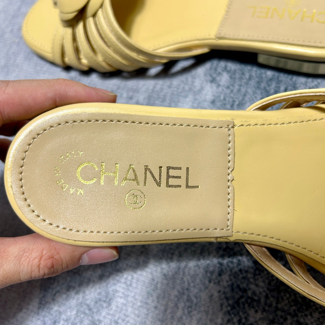 14C186ZDE Stylish Slippers