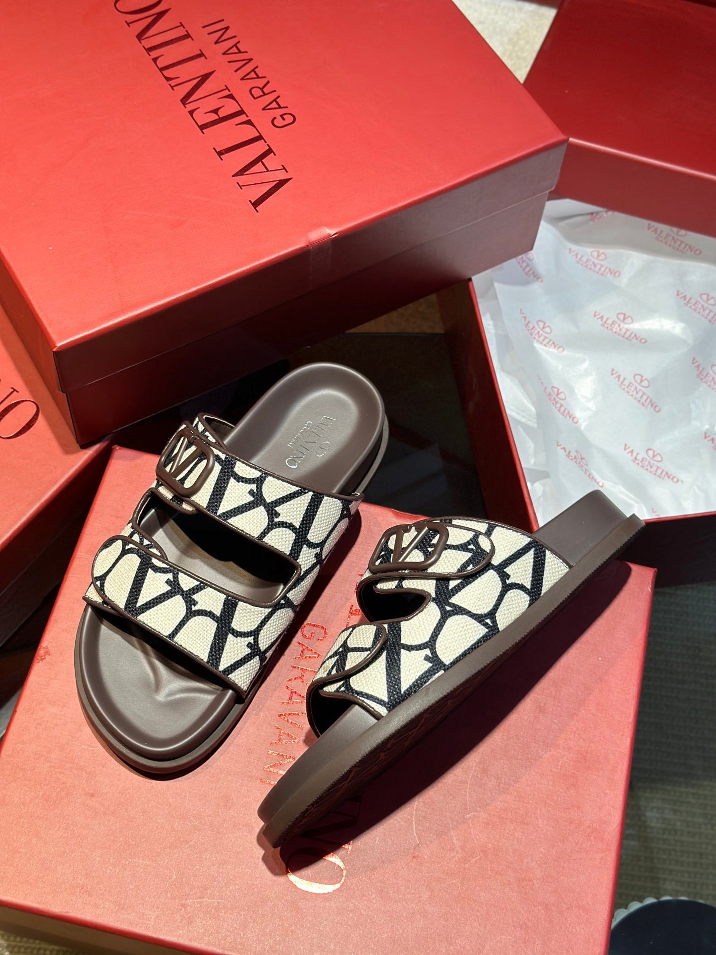 14VL210ZDE Stylish Slippers