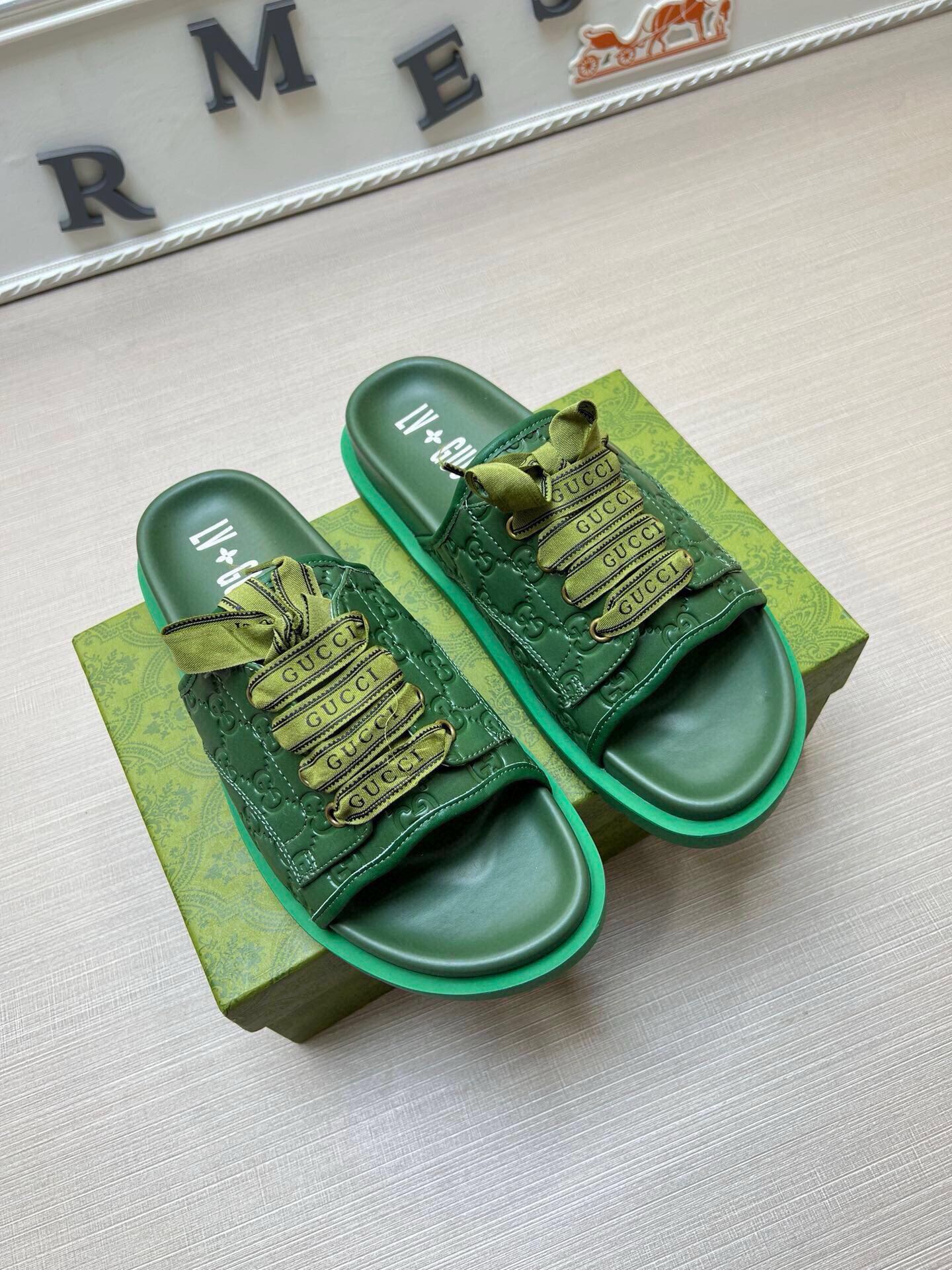 5WB242ZDE Stylish Slippers