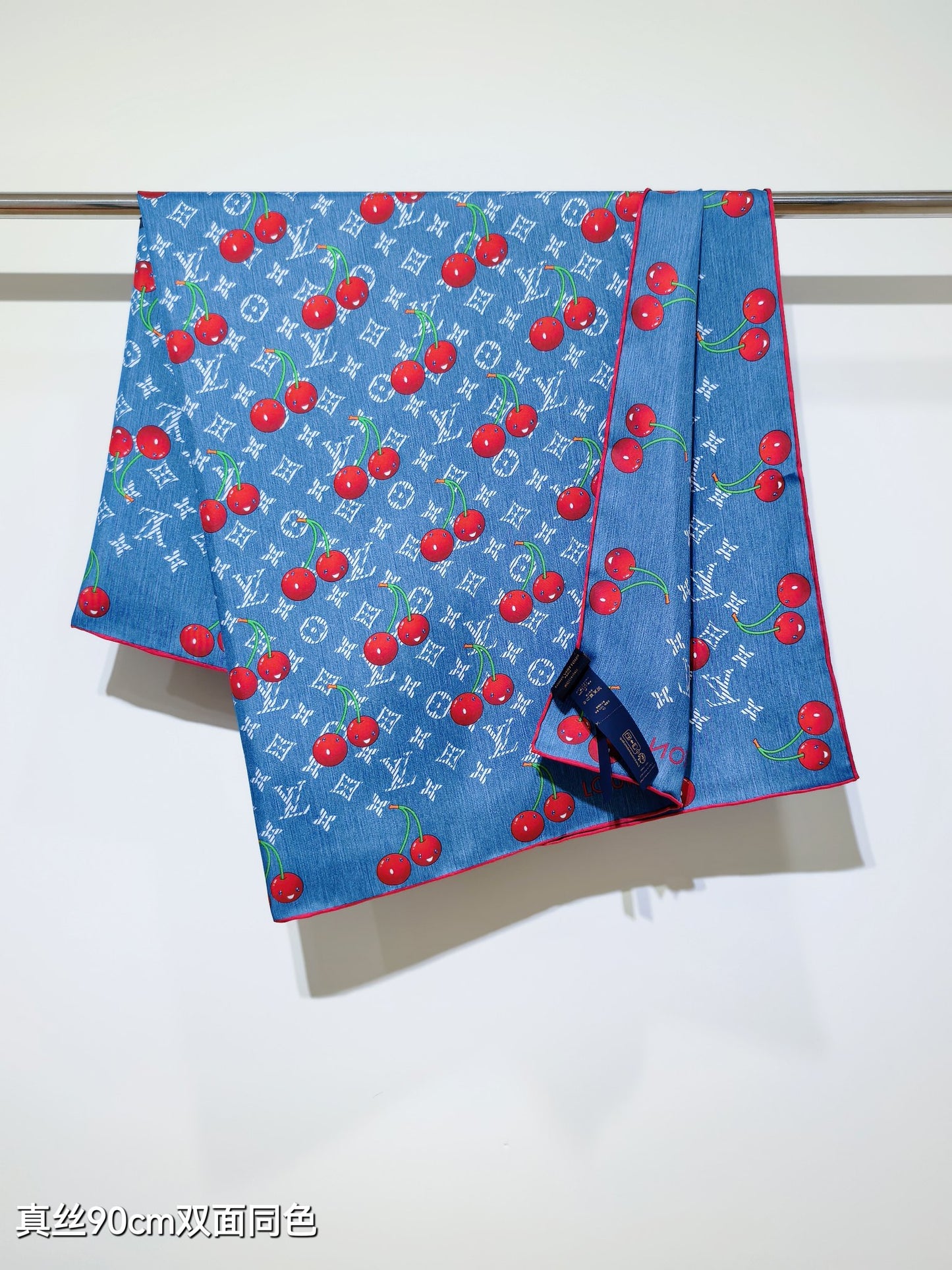 165NE102WDE Stylish Silk Scarve