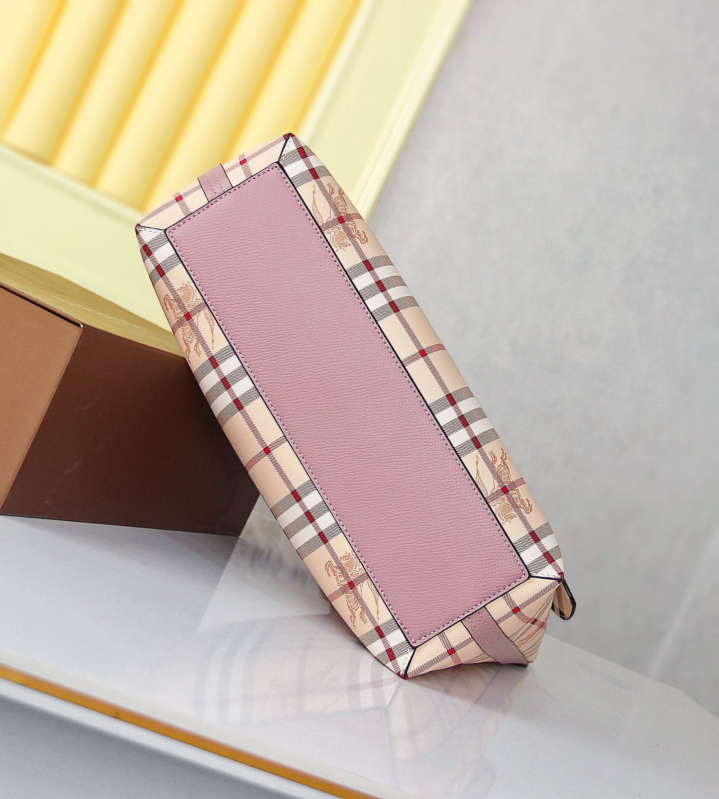 2XR267BDE Stylish leather bag 