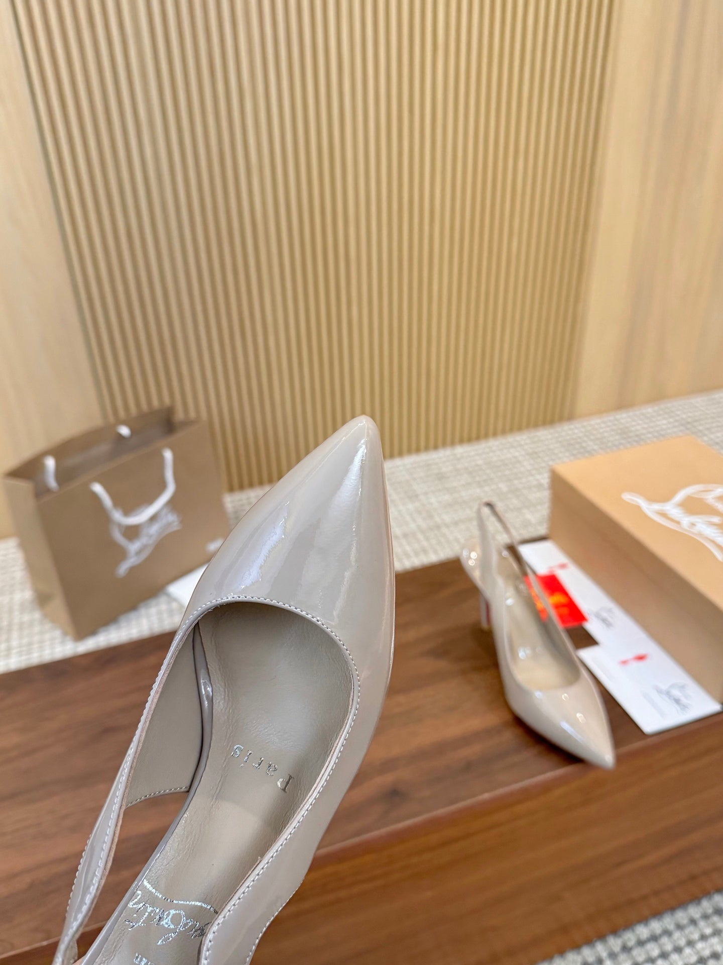 275NA5ZDE Stylish leather High heels