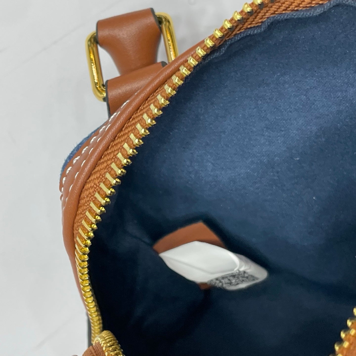 155NN27BDE Stylish leather bag