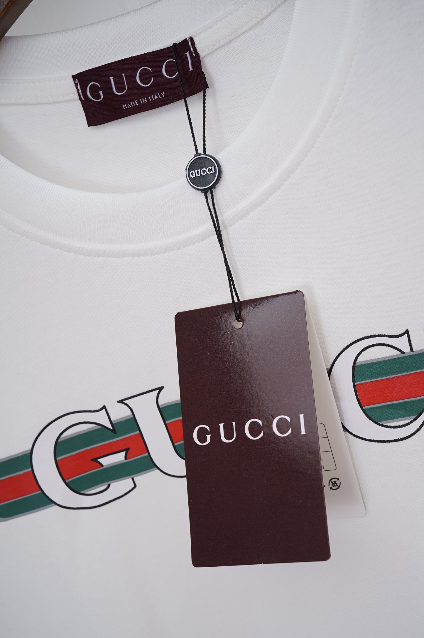165NB24UDE Stylish T-shirt