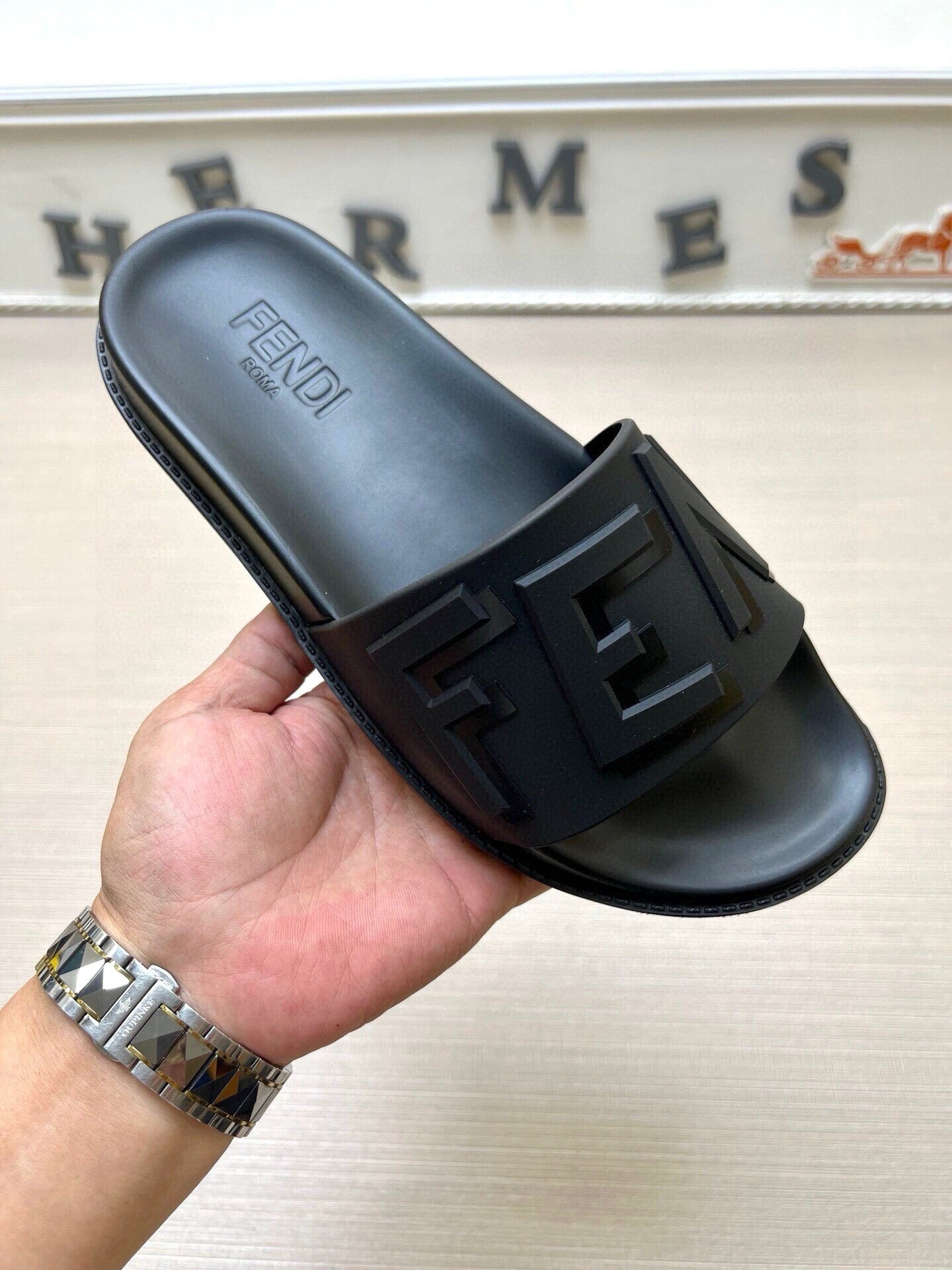 535ZF281ZDE Stylish Slippers