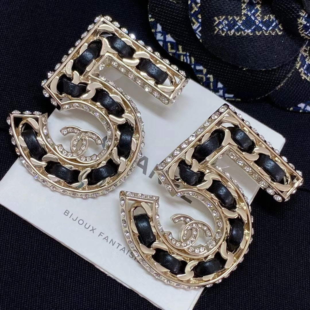 1NC48EDE Stylish Earrings