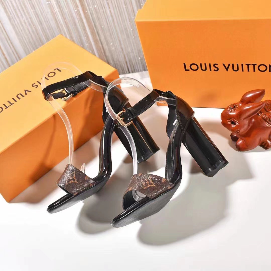 245RE27ZDE Stylish leather High heels
